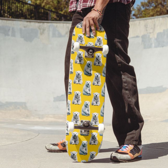 Muster des Polarbärs auf Gelb Skateboard (Von Creator hochgeladen)