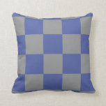 Muster des Schachbretts Periwinkle Blau Grau Moder Kissen<br><div class="desc">Ein cooles Schachbrett aus blauen lila und grauen Quadraten</div>