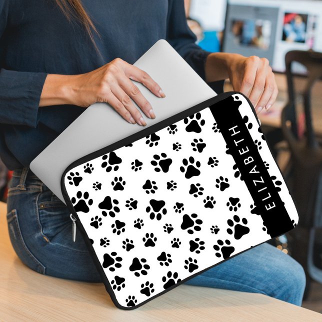 Muster, Dog Paws, Schwarz und Weiß, Ihr Name Laptopschutzhülle (Von Creator hochgeladen)