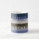 Muster für blaue und braune Streifen Kaffeetasse<br><div class="desc">Beginnen Sie Ihren Tag stilvoll mit der Tasse Blue and Brown Stripes Pattern Coffee. Mit einem modernen gestreiften Design fügt diese Tasse Ihrem Kaffee- oder Teeprogramm eine raffinierte Touch hinzu. Ideal für Zuhause, Büro oder als nachdenkliches Geschenk für alle, die elegante und zeitlose Accessoires schätzen.</div>