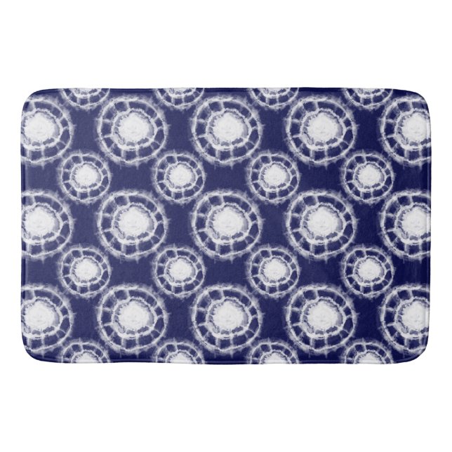 Muster für blaue und weiße Shibori-Kreise Badematte (Vorderseite)