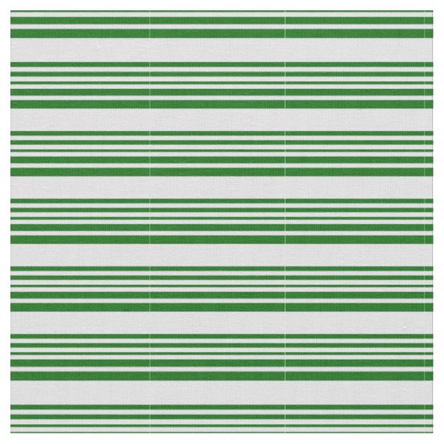 Muster für Lavendel und dunkle grüne Linien Stoff (Nahaufnahme)