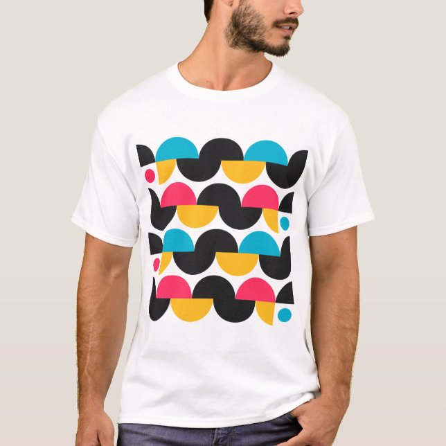 Muster für mehrfarbiges geometrisches Muster T-Shirt (Vorderseite)
