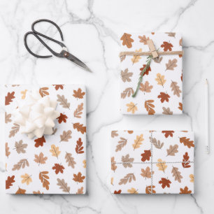 Muster für niedliche braune Herbstlaube Geschenkpapier Set