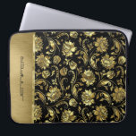 Muster für schwarze und goldene Damasken mit Monog Laptopschutzhülle<br><div class="desc">Mit Monogramm,  eleganter schwarzer Hintergrund (variierbar in allen Farben) und goldene Farbtöne.</div>