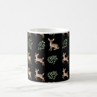 Muster für Wasserfarben-Baby-Deer und Blätter Kaffeetasse