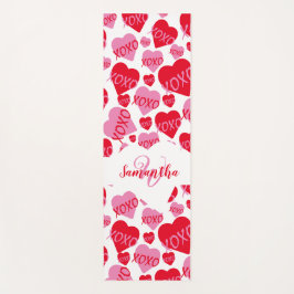 Muster Herz XOXO Liebe Rot Rosa Weißes Monogramm Yogamatte