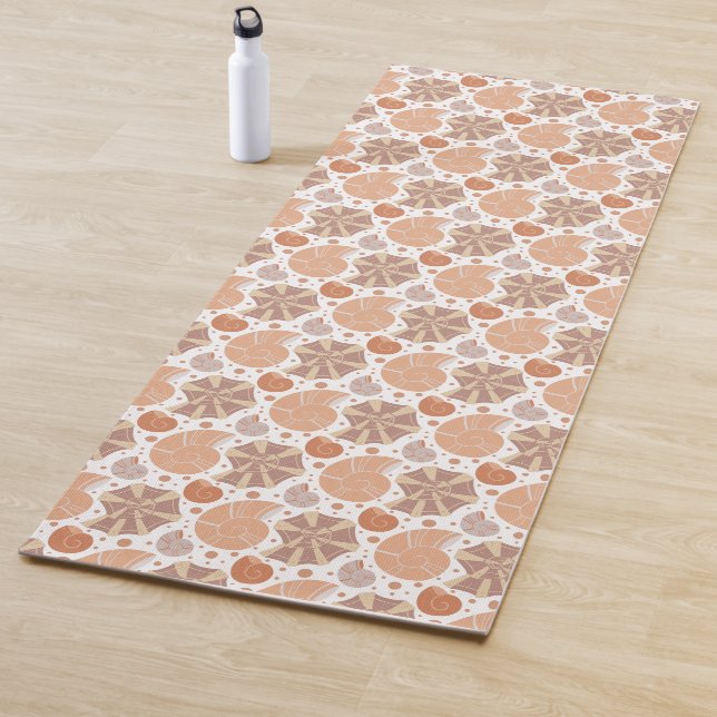 Muster mit Cartoon-Muscheln mit Doodle-Namen Yogamatte (Beispiel)