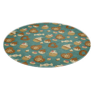 Muster mit kleinen Kuchen und Süßigkeiten Schneidebrett