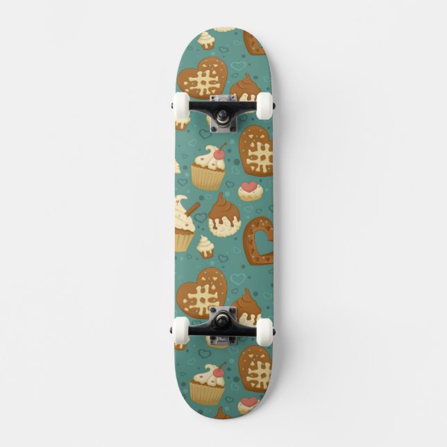 Muster mit kleinen Kuchen und Süßigkeiten Skateboard (Vorderseite)