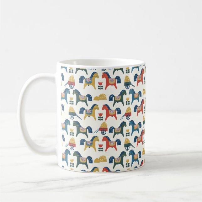 Muster mit Pferden, die von skandinavischer Kunst  Kaffeetasse (Links)