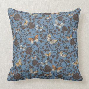 Muster mit Rosen und Schmetterling Kissen