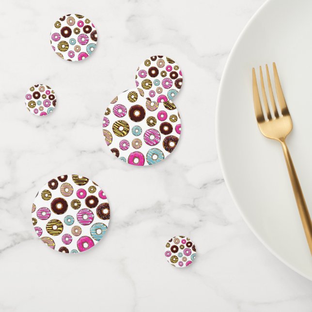 Muster von Donuts, farbenfrohe Donuts, Sprinklen Konfetti (Gruppe)