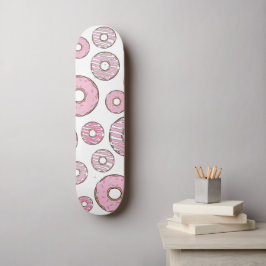 Muster von Donuts, rosa Donuts, Sprinklen Skateboard