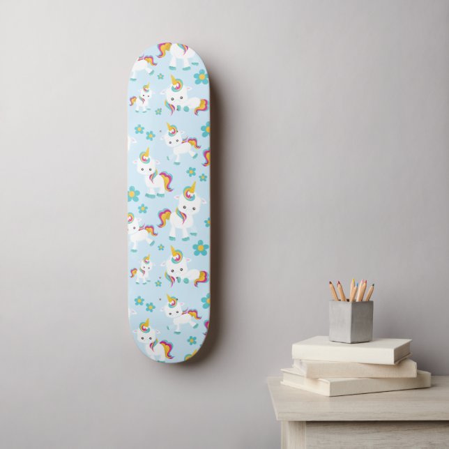 Muster von Einhörnern, Niedlichen Einhörnchen, Blu Skateboard (Wandkunst)
