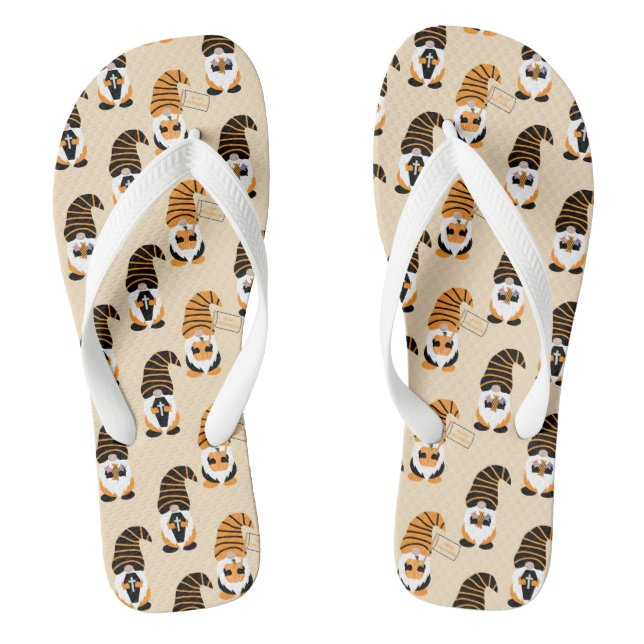 Muster von Gnomen, Halloween-Gnomen-Trick oder -Be Flip Flops (Fußbett)