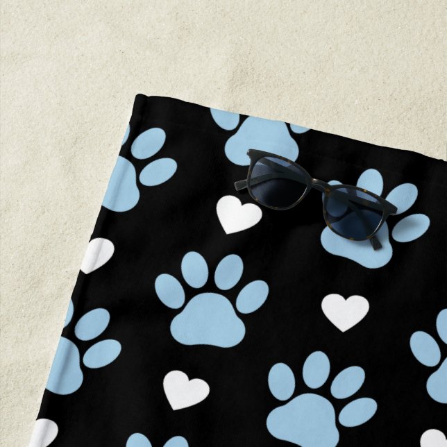 Muster von Paws, Hundeschäften, blauen Paws, weiße Strandtuch (Beispiel)