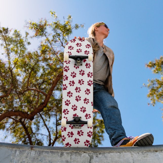 Muster von Paws, Hundeschäften, Burgundy Paws Skateboard (Außenbereich 1)