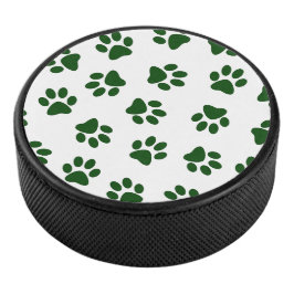 Muster von Paws, Hundeschäften, grünen Pfoten Eishockey Puck
