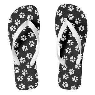 Muster von Pfoten, Hundeschäften, weißen Pfoten Flip Flops