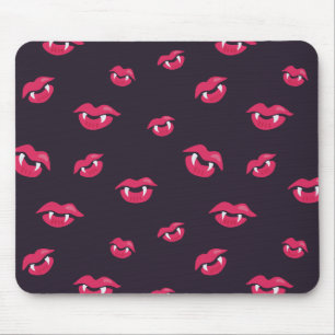 Muster von Vampirlippen und Fanggeräten Mousepad