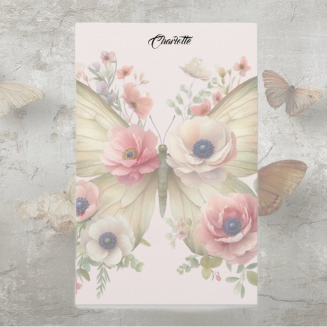Muted Floral Butterfly Briefpapier (Von Creator hochgeladen)
