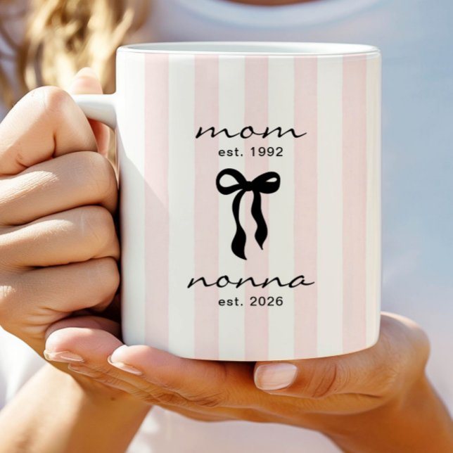 Mutter an Nonna Est Tasse mit Schleife (Von Creator hochgeladen)