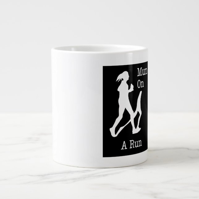 Mutter auf T-Shirt Geschenk Geschenk Frauen Jumbo-Tasse (Vorderseite)