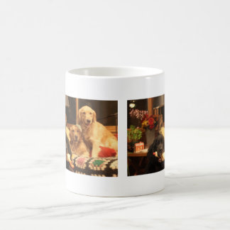 Mutter Cass und Goldens Kaffeetasse