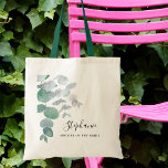 Mutter der Braut Eukalyptus-Grüne Custom Tragetasche<br><div class="desc">Diese elegante Mutter der Bride Tote Tasche ist mit Aquarellfarben eucalyptus-Blätter in sanften Grüntönen dekoriert. Einfach anpassbar. Verwenden Sie zum Bearbeiten das Entwurfstool, um den Schriftart, die Größe des Schriftartes oder die Farbe zu ändern. Weil wir unsere Kunstwerke erstellen, werden Sie dieses exakte Bild von anderen Designern nicht finden. Original...</div>