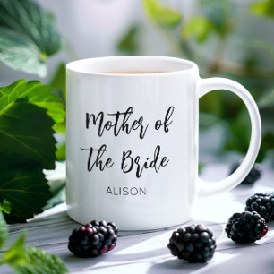 Mutter der Schwarz-weißen Hochzeitsstimmung in der Kaffeetasse