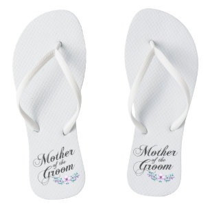 Mutter des Bräutigams, der   Wedding ist, drehen Flip Flops