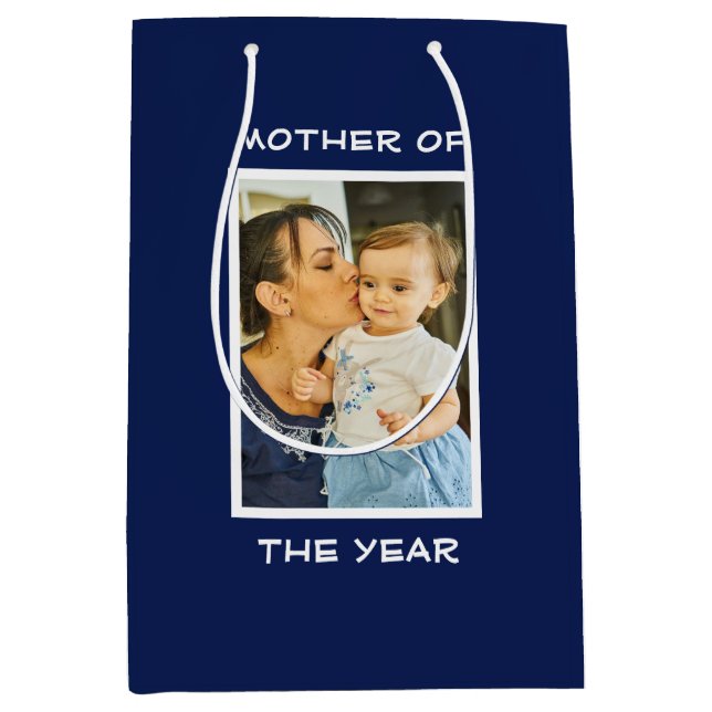 Mutter des Jahres Personalisierte Mama des benutze Mittlere Geschenktüte (Vorderseite)