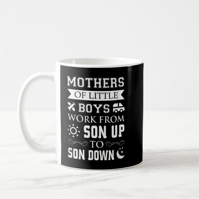 Mütter kleiner Jungen arbeiten vom Sohn bis zum So Kaffeetasse (Links)
