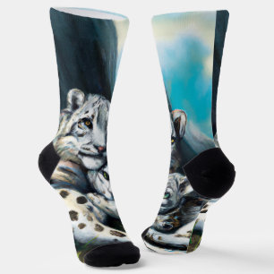 Mutter Schneeleopard und Cub in den Bergen Socken