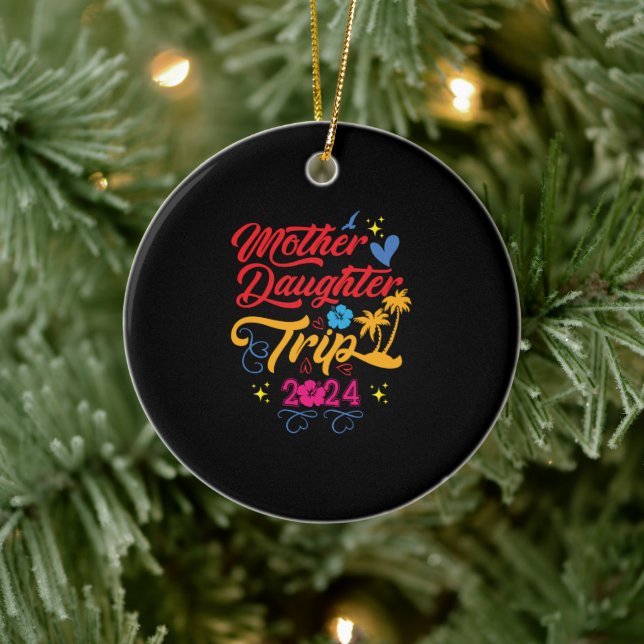 Mutter Tochter Reise 2024 Sommerfamilienanpassung Keramik Ornament (Baum)
