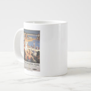 Mutter u. Sohn auf Strand-Eisenbahn-Plakat Jumbo-Tasse