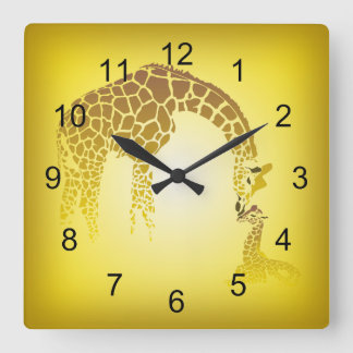Mutter und niedliches Gelb der Baby-Giraffe | Quadratische Wanduhr