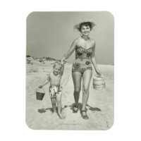 Mutter und Sohn zu Fuß
