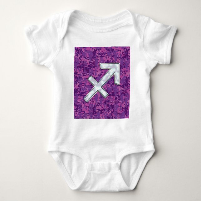 Mutter von Pearl Sagittarius Symbol Fuchsia Camouf Baby Strampler (Vorderseite)