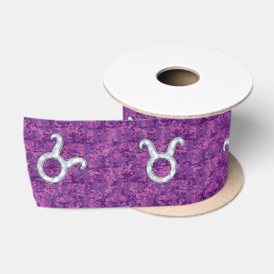 Mutter von Perle wie Taurus Symbol auf der digital Satinband