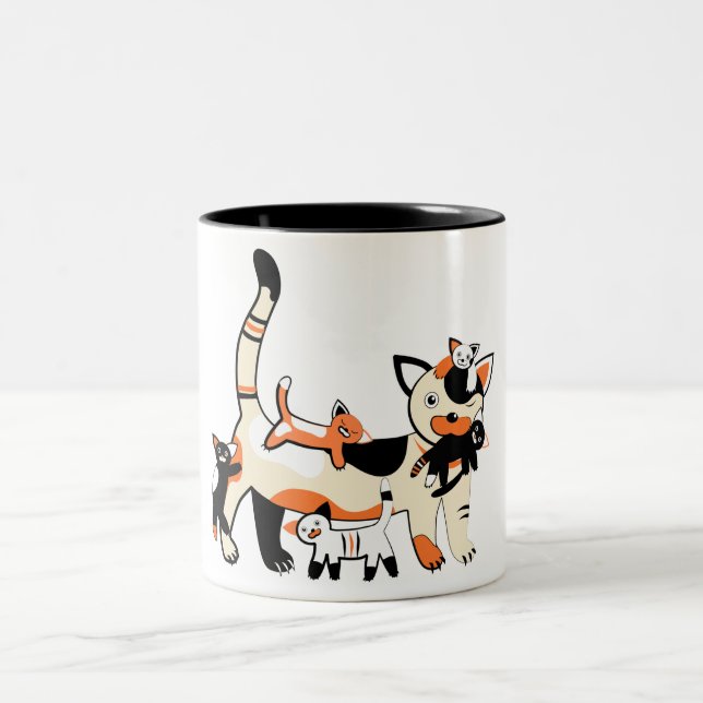 Mutterkatze mit lustigem Bild der Kätzchen Zweifarbige Tasse (Mittel)