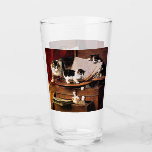Mutterkatze und Kätzchen am Tisch Glas