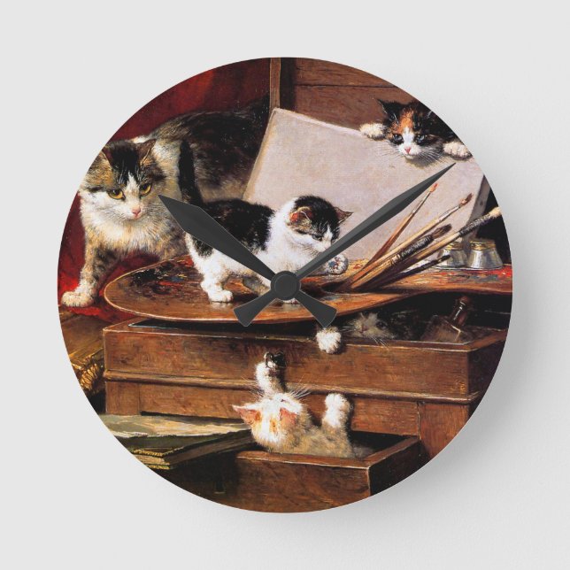 Mutterkatze und Kätzchen am Tisch Runde Wanduhr (Vorderseite)