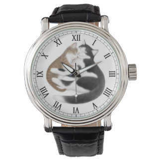 Muttertiere Liebe Katzen beobachten Armbanduhr