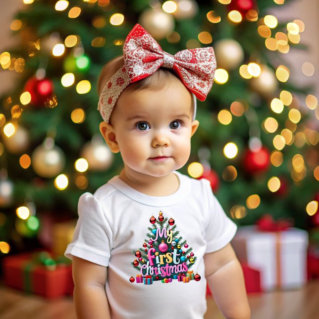 My First Christmas Baby T-shirt (Von Creator hochgeladen)