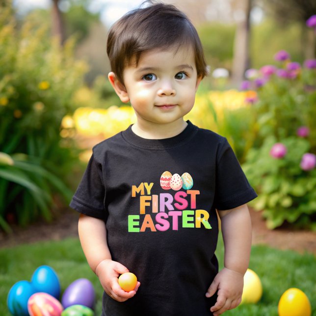 My First Easter Party Baby T-shirt (Von Creator hochgeladen)