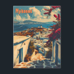 Mykonos Vintag Postkarte<br><div class="desc">Eine ruhige und nostalgische Darstellung von Mykonos, der berühmten griechischen Insel mit ihren weiß gekalkten Gebäude und blauen Kuppeln. Das Design spiegelt die malerische Küstensicht, die reizvollen Gassen und die zeitlose Schönheit der Vintagen Architektur der Insel wider. Dieses Kunstwerk verkörpert den entspannten, sonnendurchfluteten Charme Mykonos und lädt die Zuschauer ein,...</div>