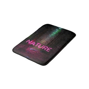 Mysteriöse Fichtenwälder Natur Neon magenta Zeiche Badematte