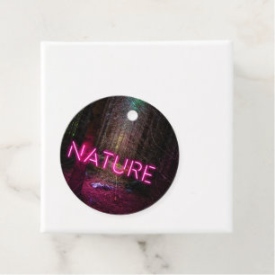 Mysteriöse Fichtenwälder Natur Neon magenta Zeiche Geschenkanhänger